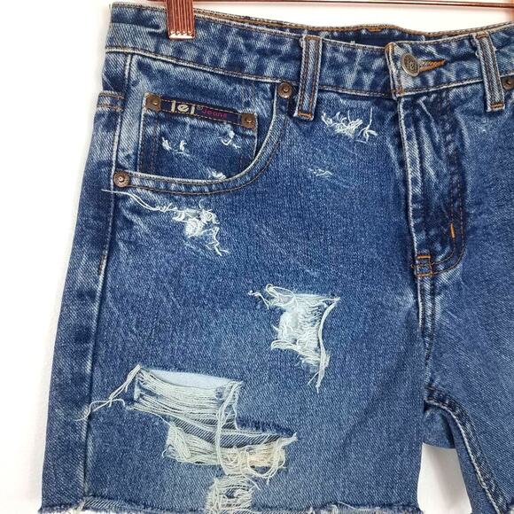 LEI | Distressed Jean Shorts Medium Wash 28 - Picture 3 of 5